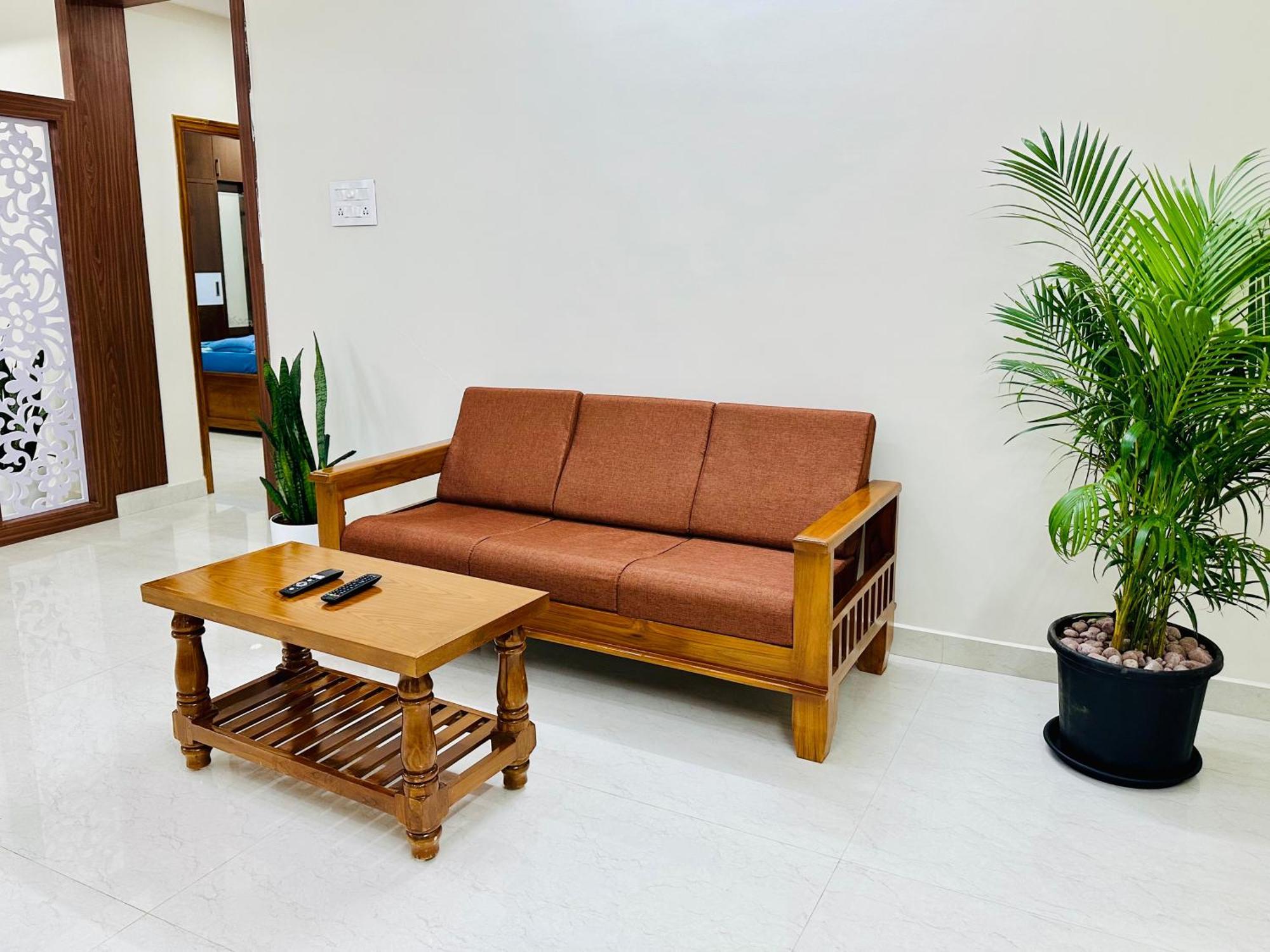 Truelife - 3Bhk Family Suites - Ps4 Pure Veg Restaurant On The Way To Balaji Temple - 2500 Sft Large Signature Apartment - Modular Kitchen - Super Fast Wifi, Smart Tv, 250 Jio Channels - Parking - Easy Access To All Temples - Top Service With Lots Of Tirupati Exterior foto